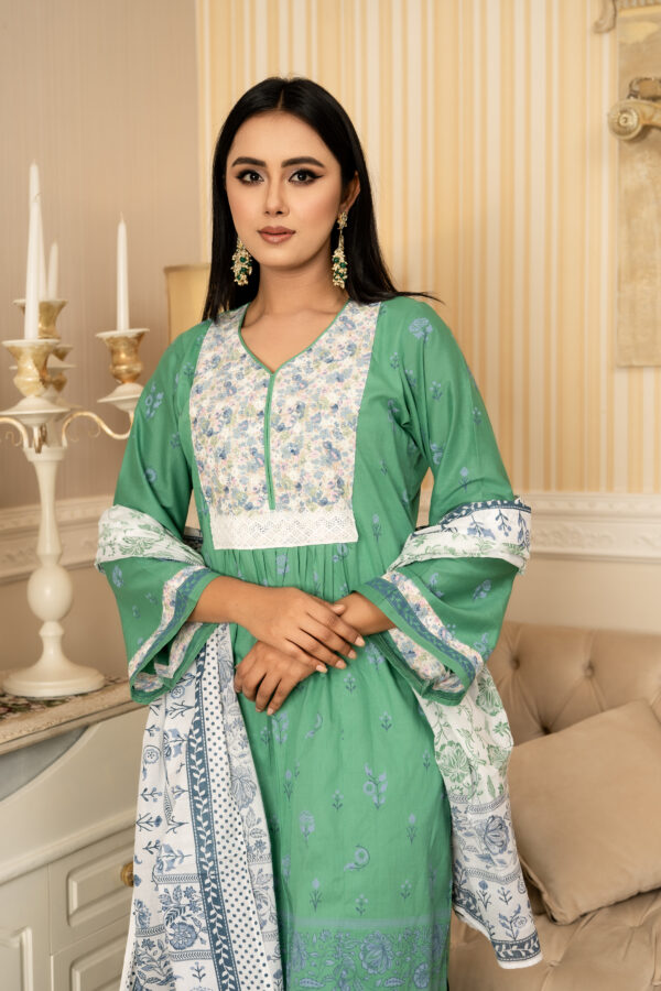 Chikankari Fusion Pure Cotton Three Piece: Emerald Petals - Image 2
